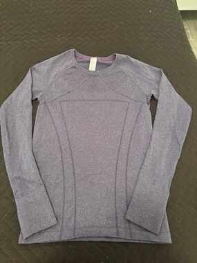 Purple Iviva girls lululemon top! Size 12